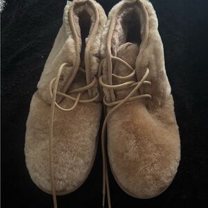 Men’s UGG Fuzzy Slippers NWT